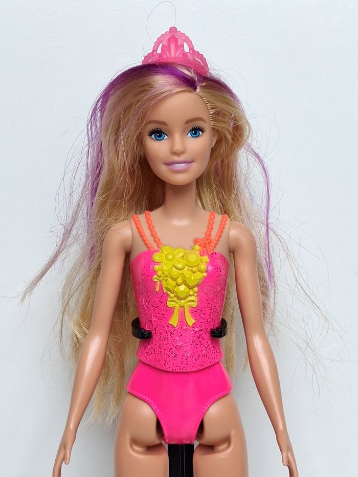 Poupée mattel Barbie Princess Dreamtopia mèche mauve gjk13 - photo numéro 2