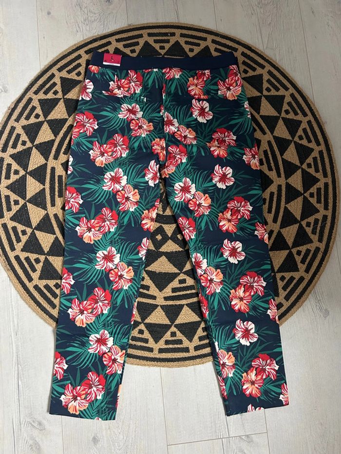 Magnifique pantalon fleuri - photo numéro 2