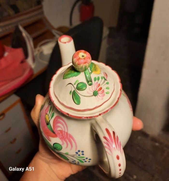 Théière ancienne en faïence française de Saint Clément Lunéville - photo numéro 2