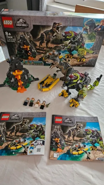 LEGO Jurassic World 75938- Bataille du  T-Rex vs Dino Mech