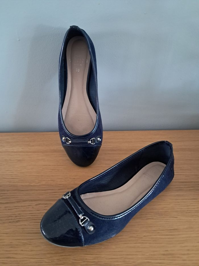 Ballerine avec bout vernis