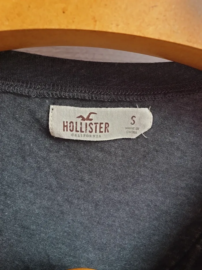 T-shirt Hollister - photo numéro 3