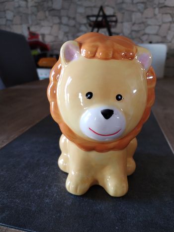 Tirelire lion