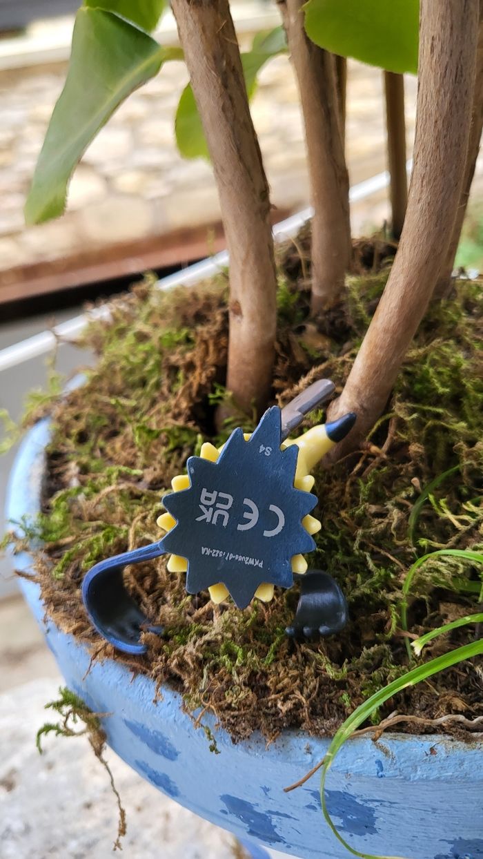 Super Figurine pokemon Nintendo mimiqui effet brillant - photo numéro 3