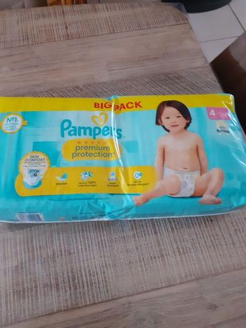 50 Couches pampers prenium protection taille 4