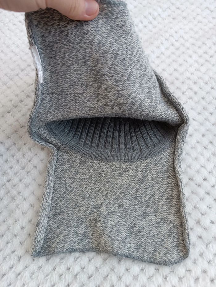 Tour de Cou Bébé – Gris, Pratique & Confortable - photo numéro 2