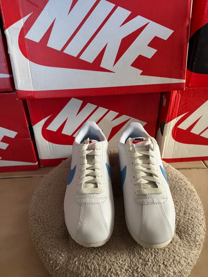 Basket Nike Cortez W full cuir taille 36 - photo numéro 5