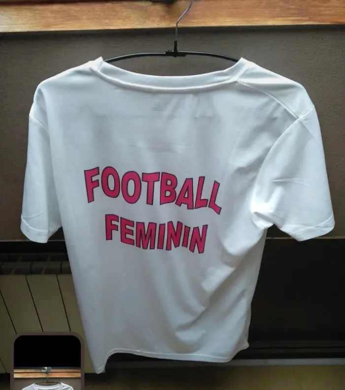 T-shirt sport neuf - photo numéro 2