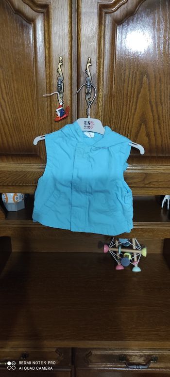 Veste à capuche sans manche 3 mois