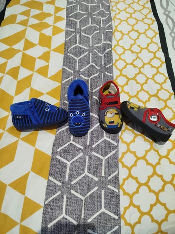 Lot chaussons pantoufles
