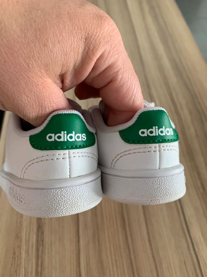 Baskets Adidas en 19 - photo numéro 2