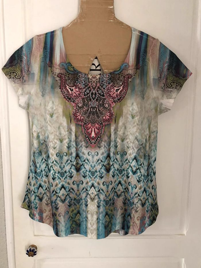 AN72:Blouse imprimée et strass TL (44/46) NEUVE