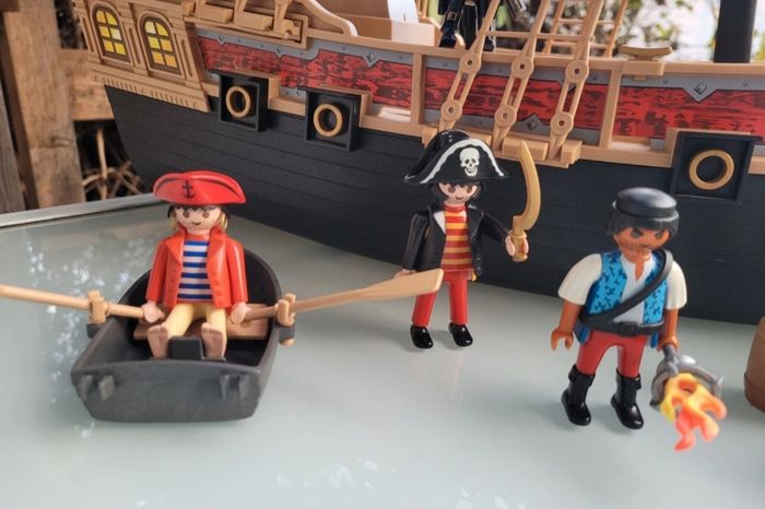 Superbe Playmobil Bateau pirates des ténèbres playmobil 6678 💀 +accessoires +perso - photo numéro 3