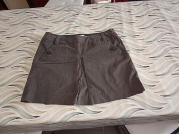 Jupe marron avec fine rayures esprit taille 44