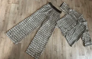 Sisley ensemble pantalon + haut chemise imprimée taille 38