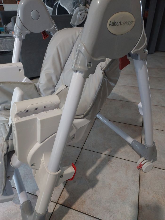 Chaise haute - photo numéro 8