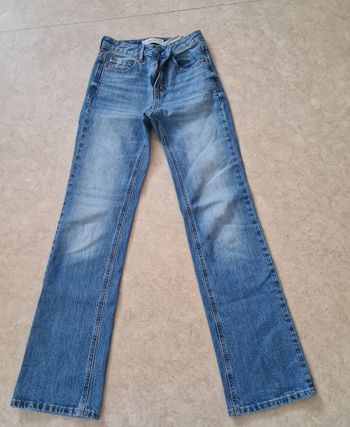 Jean stradivarius D98 taille 32