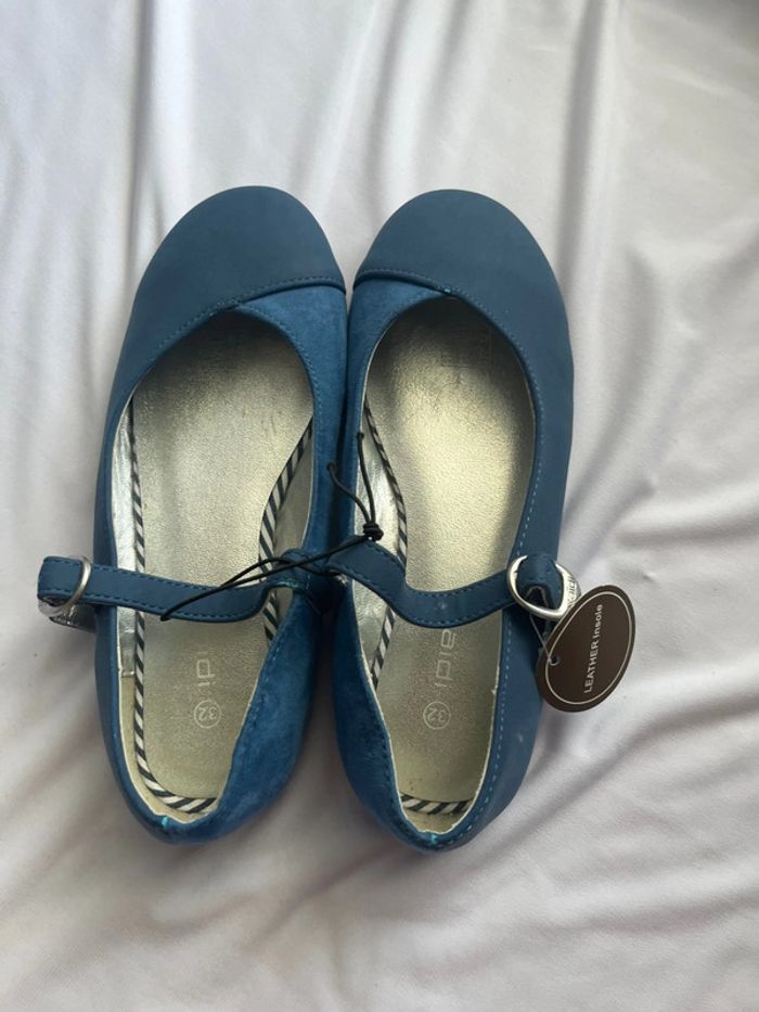 Ballerine bleue neuve taille32 Okaïdi fille