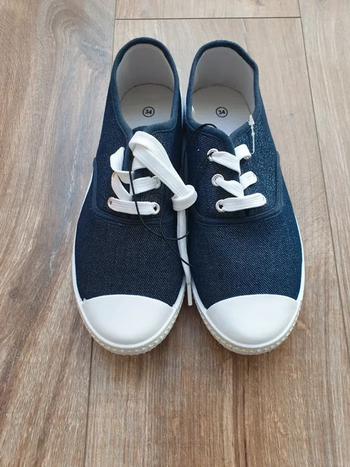 Baskets taille 34
