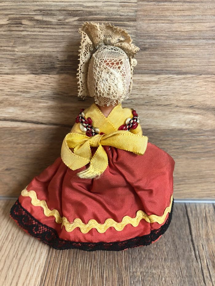 Petite poupée vintage - photo numéro 2