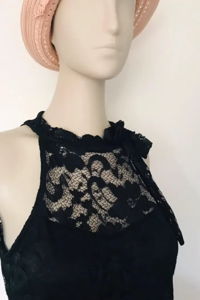 Robe de réveillon dentelle noire neuve avec étiquette - photo numéro 4