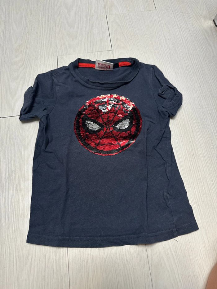 T-shirt bleu marine,sequins réversibles, Marvel, Spiderman 4-6 ans