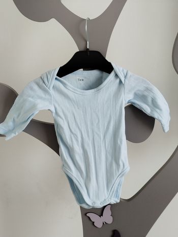 Body manches longues bleu clair Tex taille 3 mois