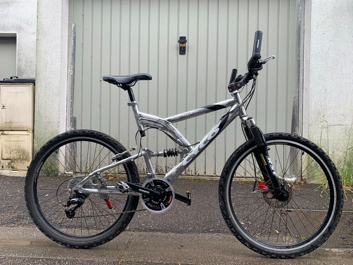 Vélo VTT suspendu - photo numéro 6