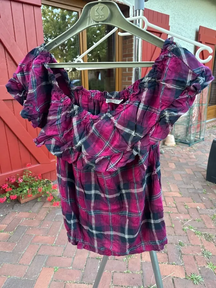 Très joli haut stradivarius neuf  taille S/M - photo numéro 2