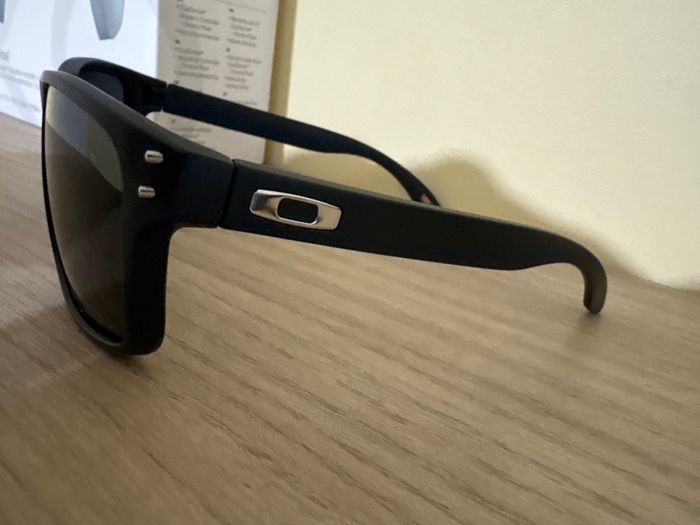 Lunettes oakley - photo numéro 2