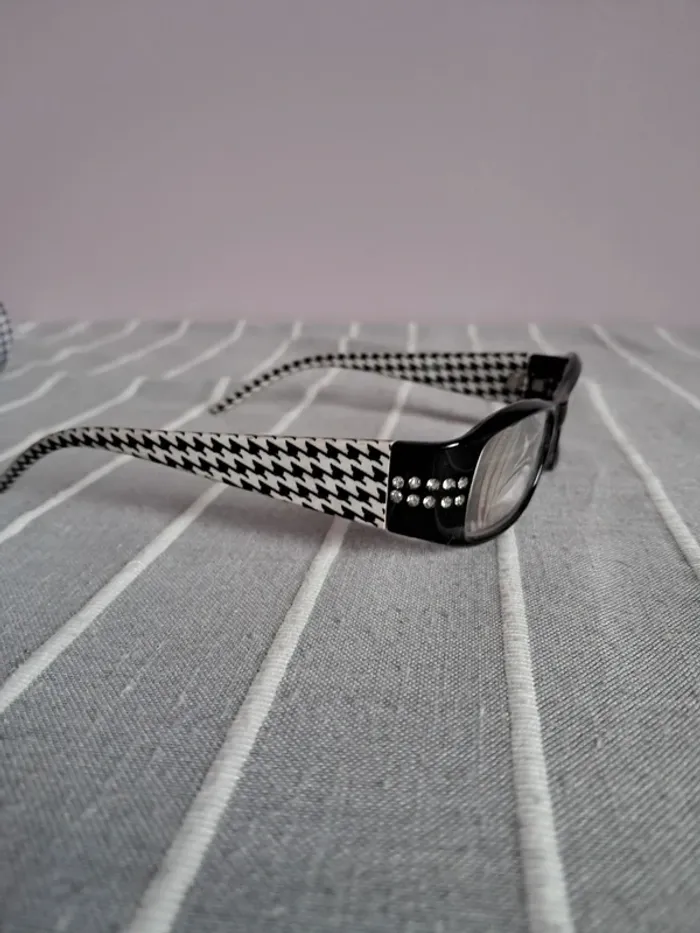 Paire de lunettes loupe - photo numéro 3