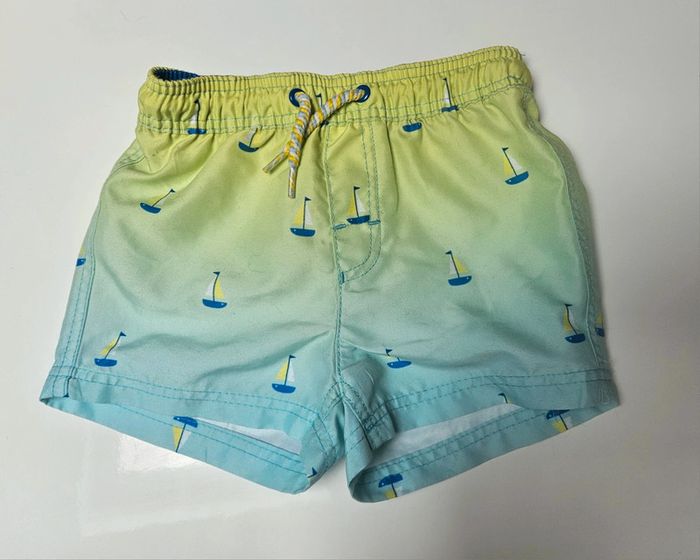 Lot de 3 shorts taille 6 mois - photo numéro 2