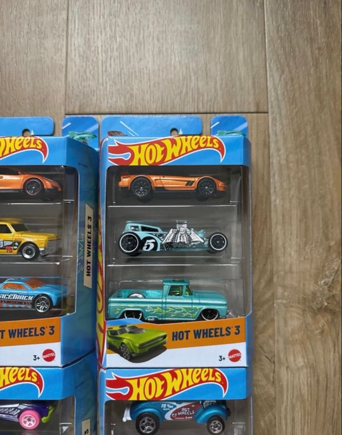 12 Hot Wheels neuves - photo numéro 3