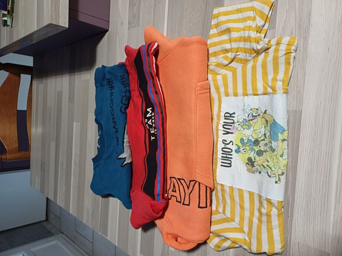 4 sweats garçons Taille 3 ans