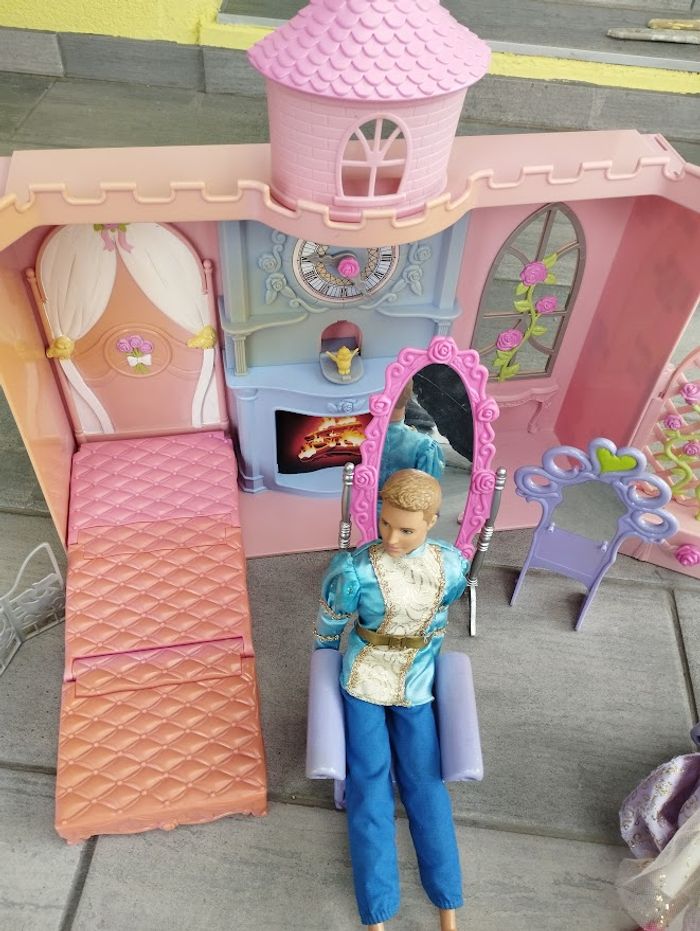 Chambre - maison poupée chateau Mattel - photo numéro 3