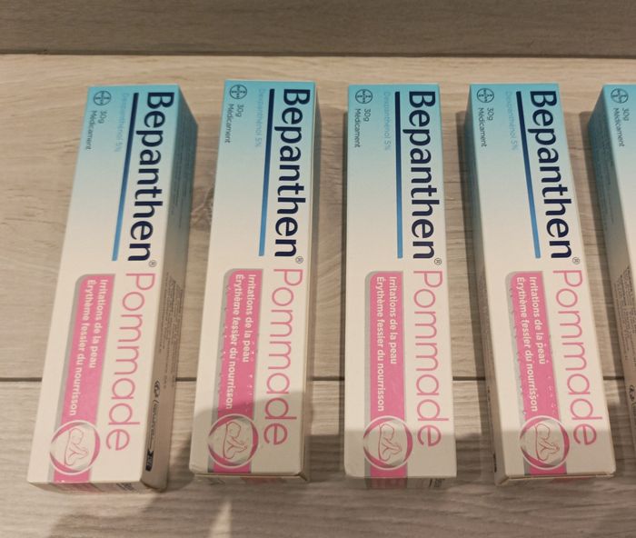 Lot 4 crèmes pommades bepanthen 30g neuves