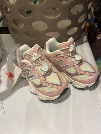 New balance, 9060 roses t25,5