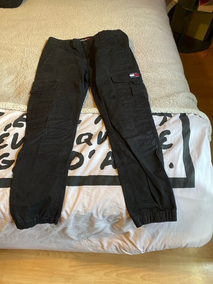 Vends pantalon cargo tommy