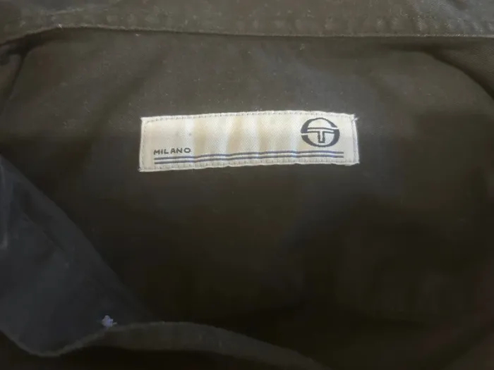 Chemise Sergio tacchini Taille M.bon etat - photo numéro 3