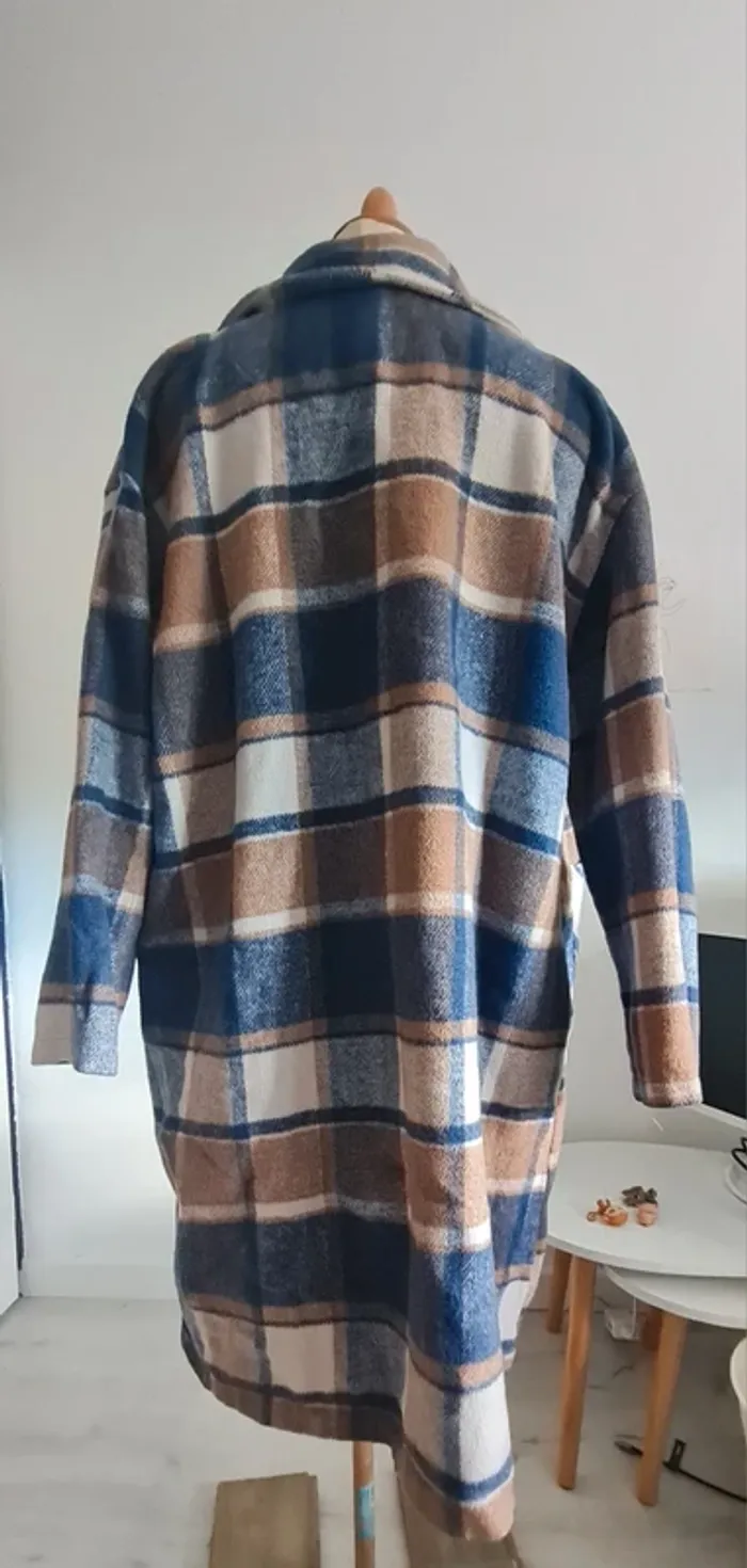 Sur chemise - photo numéro 2
