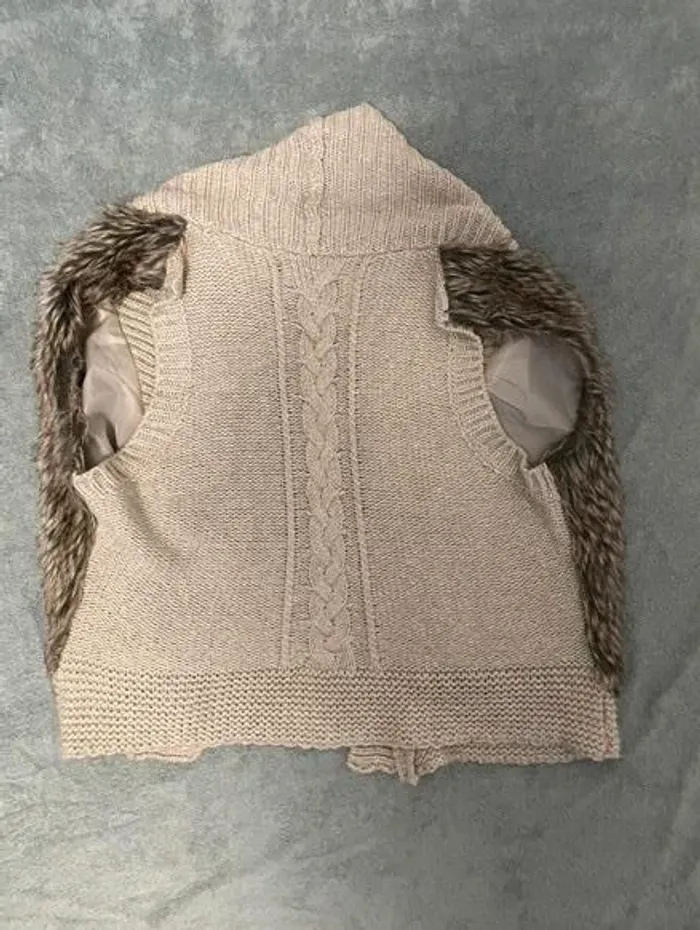 Gilet sans manches C&A avec fourrures - photo numéro 3