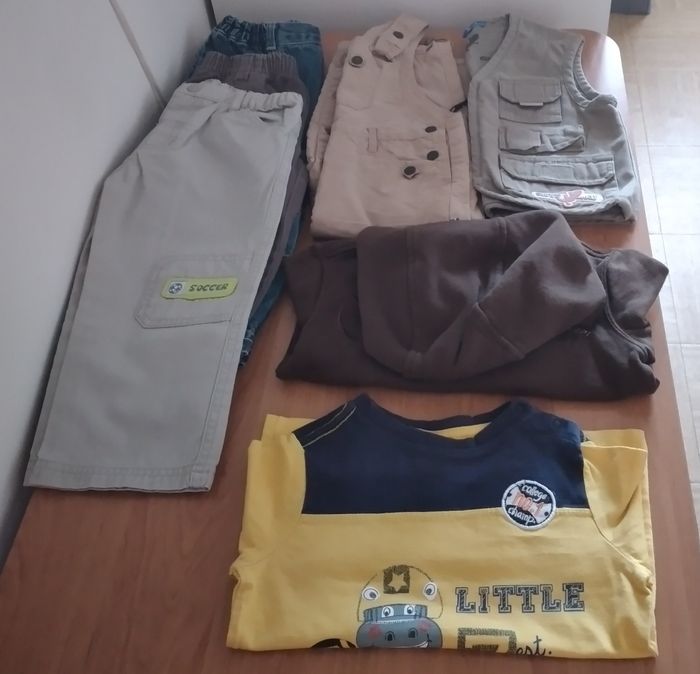 Lot de vêtements 23/24 mois garçon