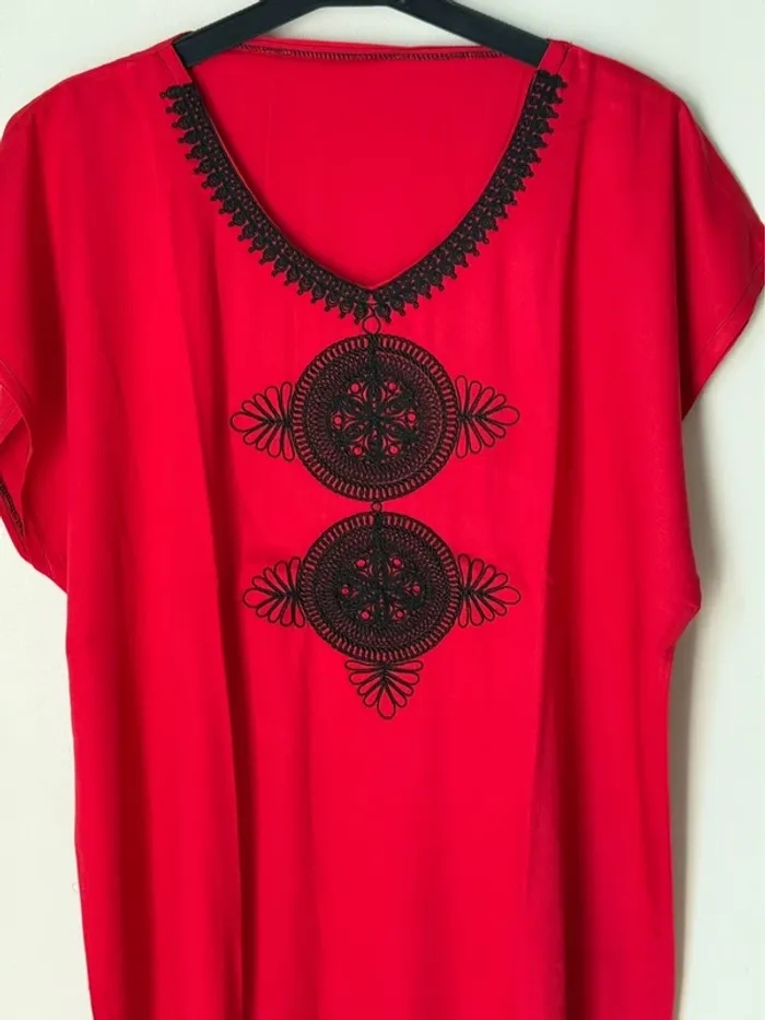 Djellaba rouge et noir - photo numéro 2