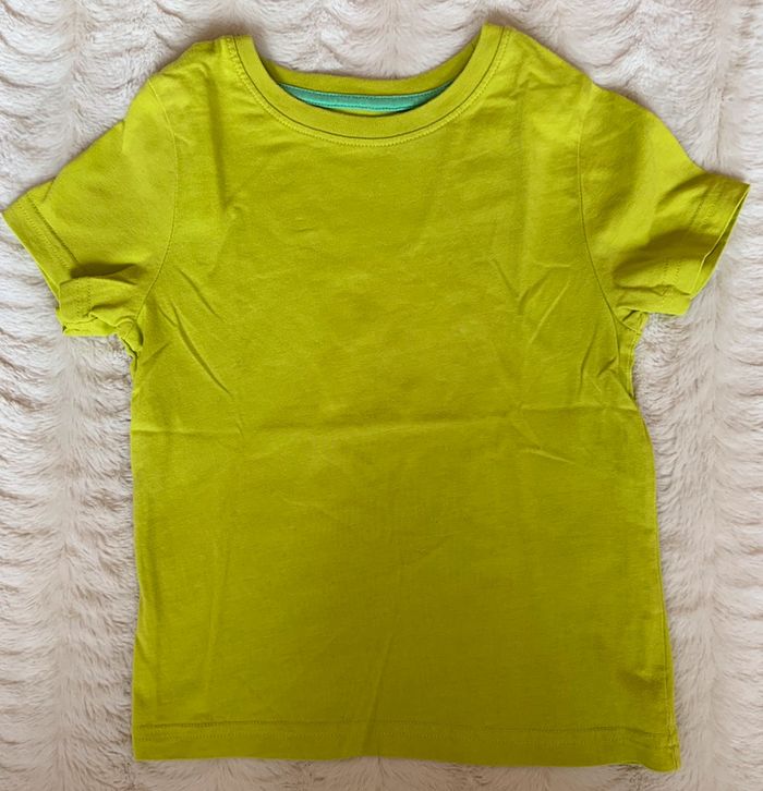 Tee shirt taille 4 ans dpam comme neuf