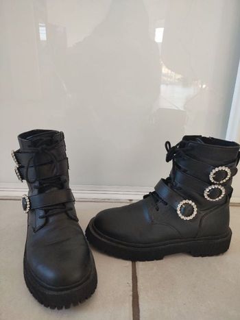 Boots lacets et boucles bijoux Zara 36
