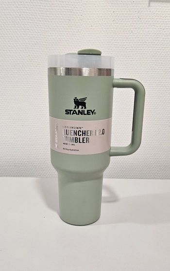 Stanley Quencher Tumbler 1,18L kaki – tasse isotherme neuve avec poignée