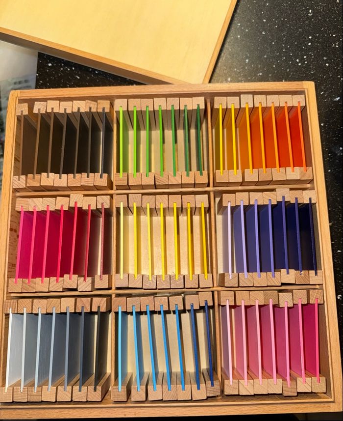 Nuancier de couleurs montessori - photo numéro 2