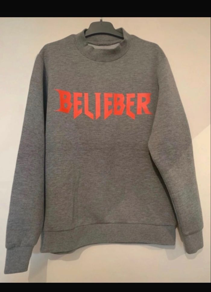 Pull undiz Justin bieber taille M