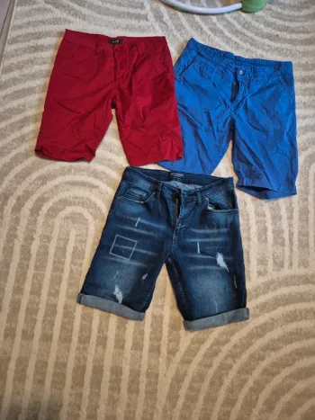 3 short très bonne état