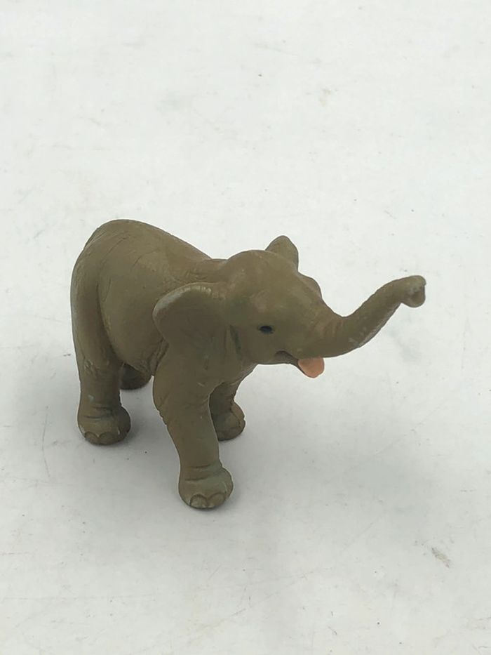 Figurine Éléphanteau Schleich